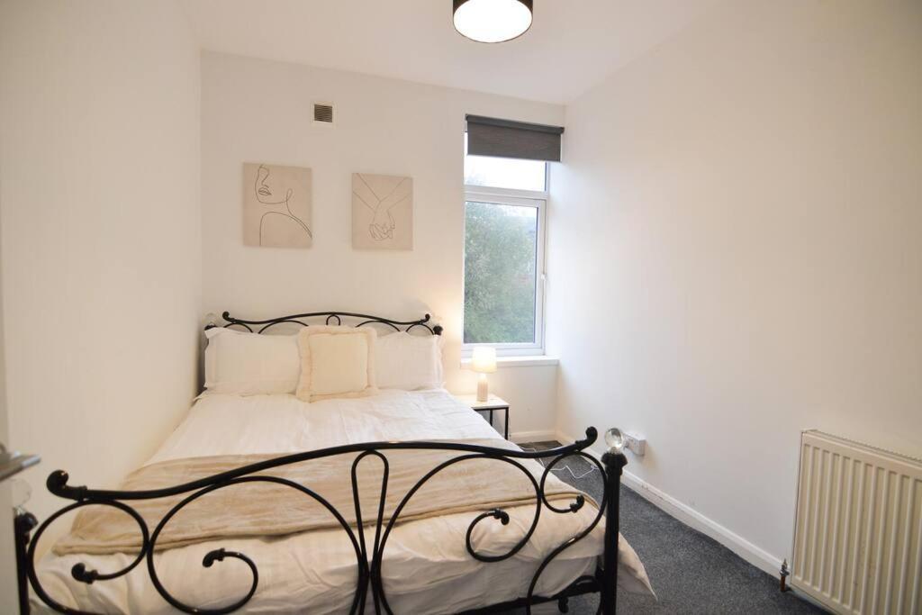 Contemporary 3 Bedroom Flat Керколді Екстер'єр фото
