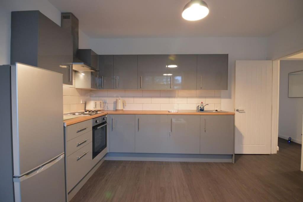 Contemporary 3 Bedroom Flat Керколді Екстер'єр фото